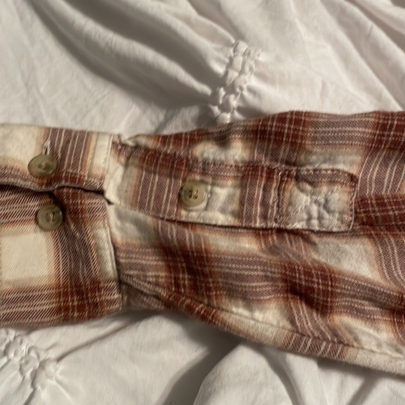 American Eagle - size XSmall- distressed cropped flannel with hood - Picture 9 of 10